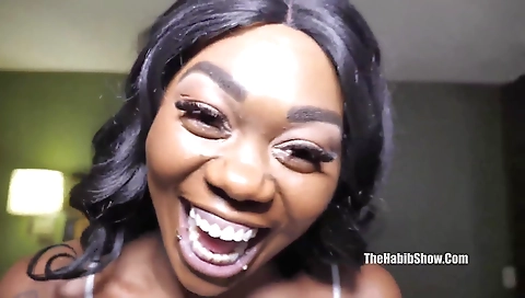 Amateur porn video featuring a tattooed ebony hottie