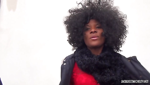 Ebony slut gets fucked in ass in the end of the sex