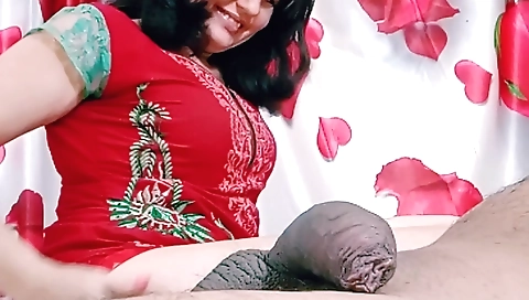 Amateur interracial video of milf enjoying sex with boyfriend