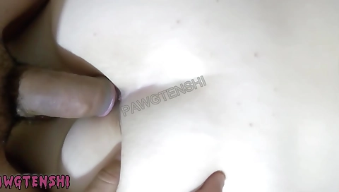 Russian hairy milf rams her pussy with dick in amateur clip