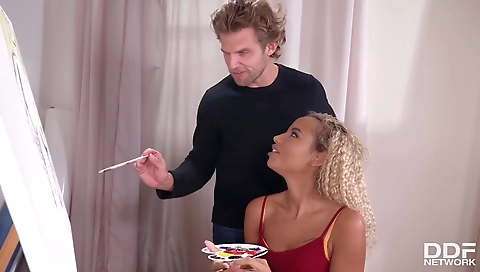 I got my blonde cunt deepthroating during amateur porn video