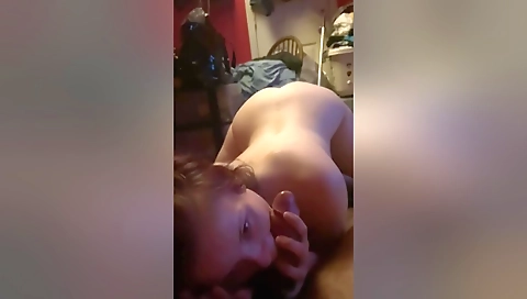 Amateur blonde with big ass gets deepthroated and facial