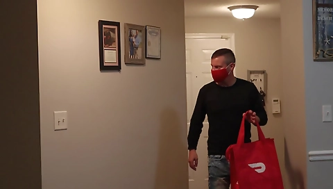 Ebony milf gets fucked in door dash delivery truck