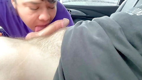 Latina MILF shows her amazing body and her gorgeous tits